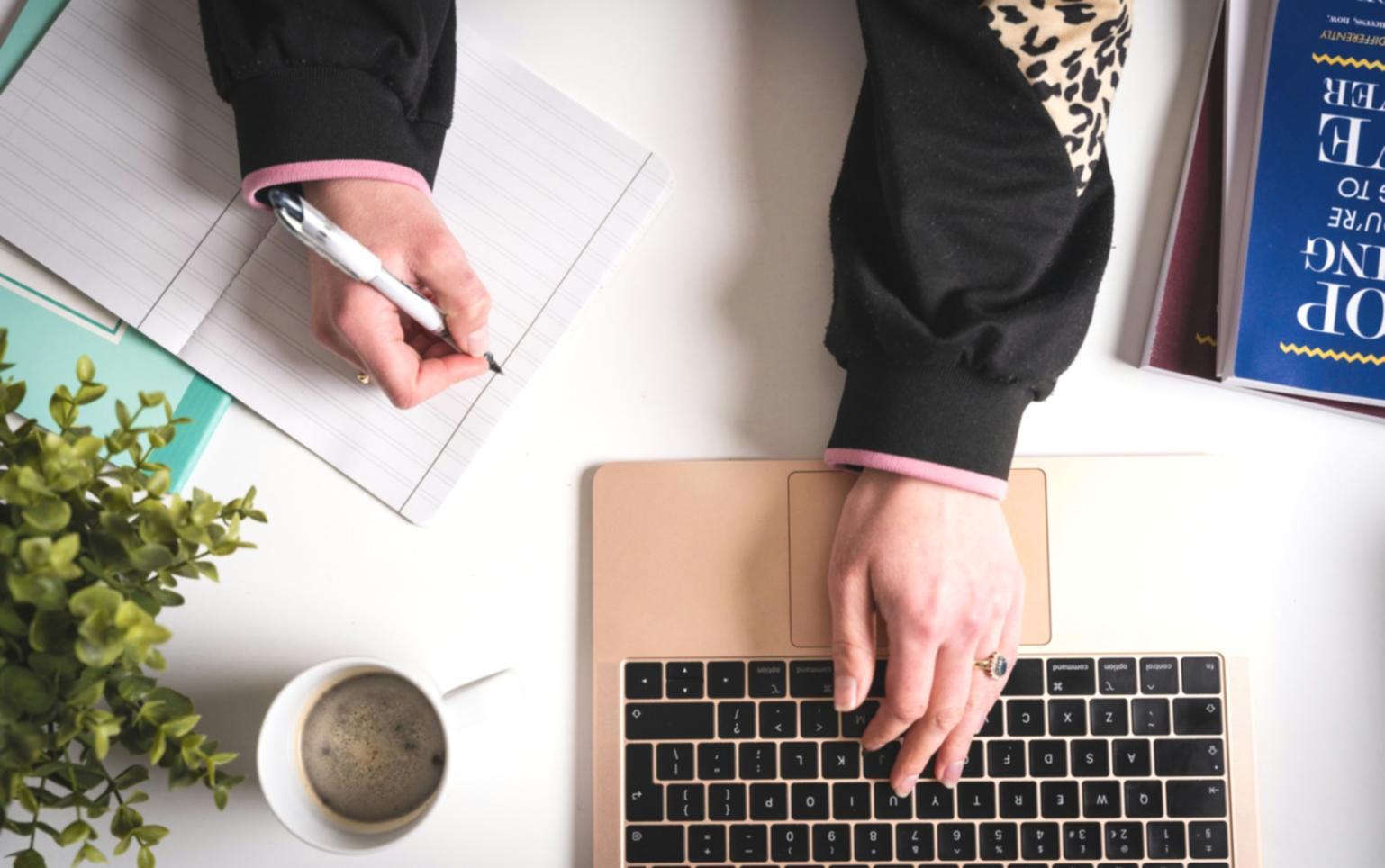 專業財務諮詢服務環境，展示我們的辦公空間與服務品質